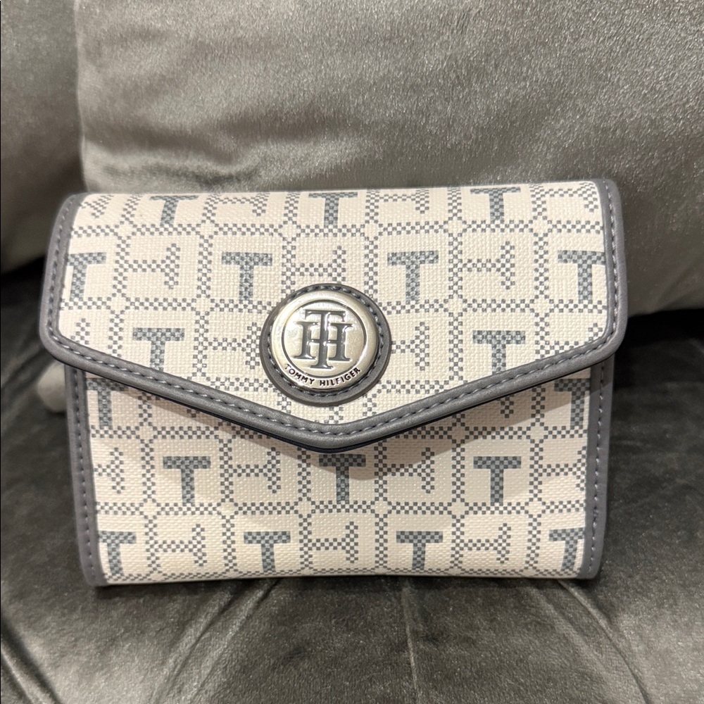 New Tommy Hilfiger Black and white Women's Wallet